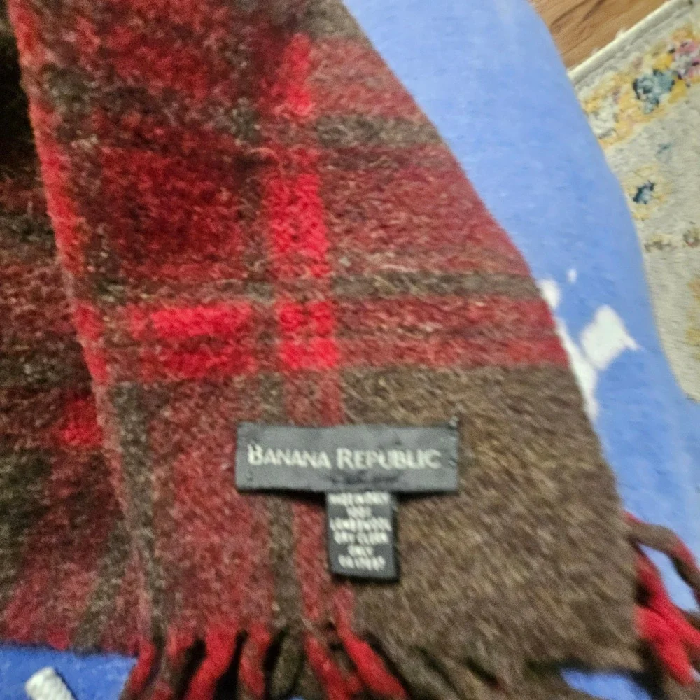 Banana Republic 100% Lambswool Plaid Scarf Fringe Red Made in Italy 90s Grunge